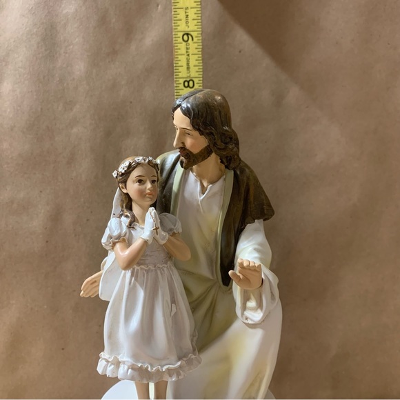 Roman My First Communion Figurine Religious Statue Music Box Girl Jesus Christ - Picture 8 of 9